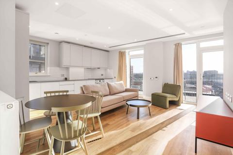 2 bedroom flat to rent - Moat Street, London, SW11
