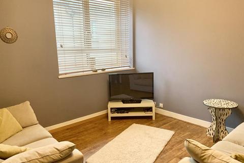 2 bedroom flat to rent - Ashvale Place, Top Floor, AB10