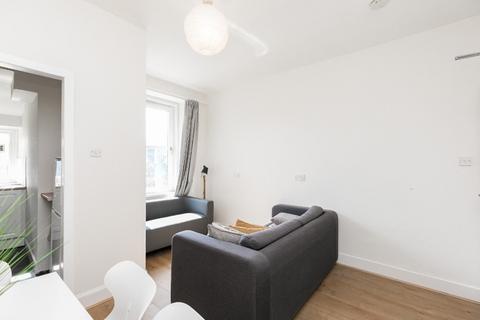 3 bedroom flat to rent - Froghall Terrace, Old Aberdeen, Aberdeen, AB24