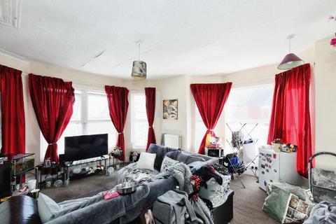 6 bedroom end of terrace house for sale - Crewe, Cheshire CW2